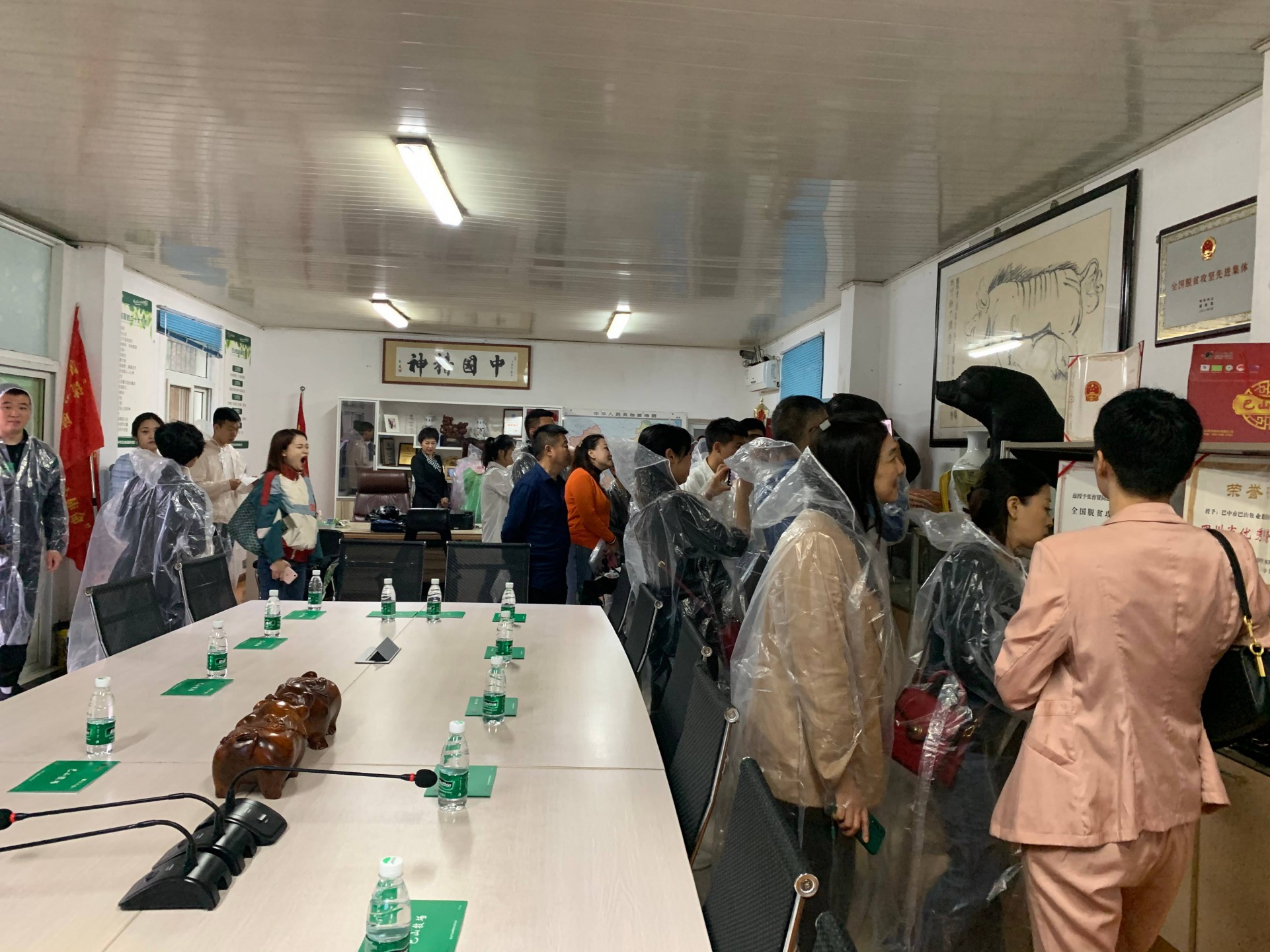 巴中市市委黨校率"自貢市富順縣工商聯(lián)(總工會)2022年探紅色記憶.體悟初心使命,理想信念教育培訓(xùn)班"來我公司參觀