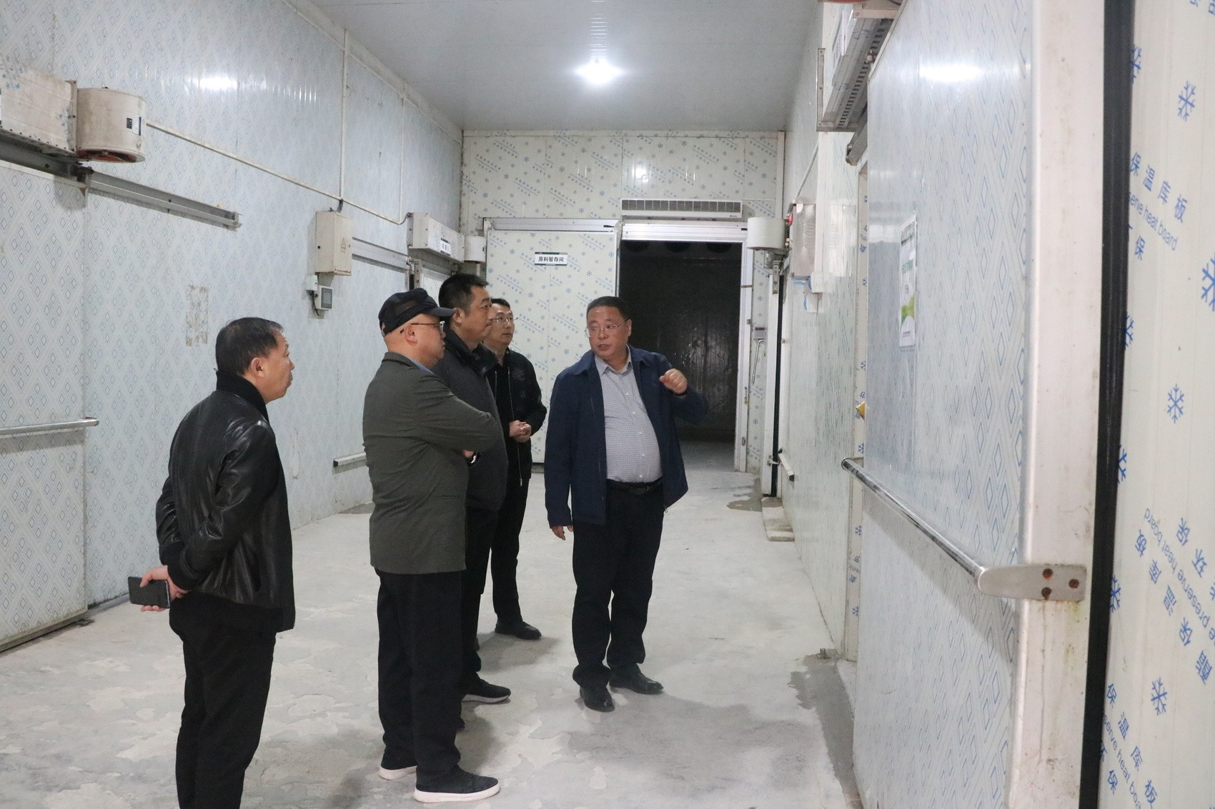 四川省市場(chǎng)監(jiān)管局認(rèn)檢監(jiān)管處一行到巴山牧業(yè)檢查指導(dǎo)認(rèn)證監(jiān)管工作